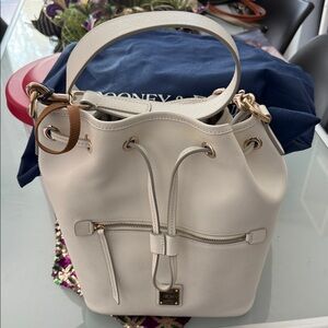 Dooney & Bourke Cream Leather Drawstring Shoulder Bag ~ BRAND NEW